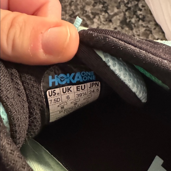 Hoka Bondi 9 Running Shoes - Picture 3 of 12